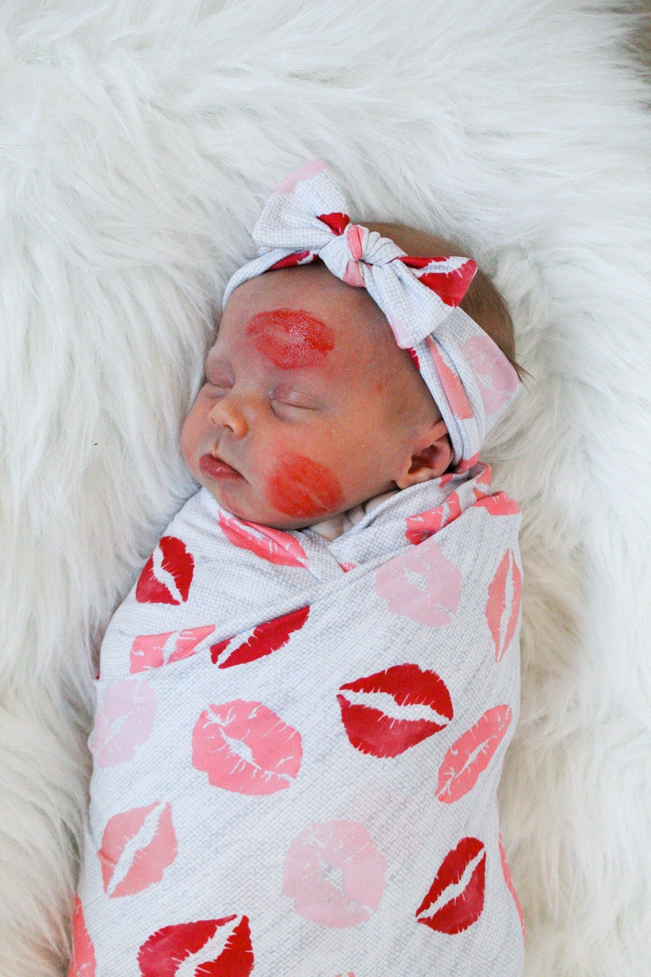 Baby on sale kiss swaddle